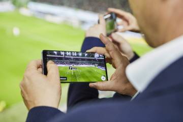 با AR، آمار بازیکنان جام جهانی را بگیرید + ویدیو